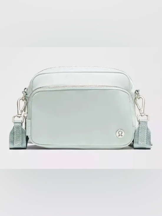 lululemon athletica Handbags - NWOT Lululemon Everywhere Crossbody Bag 2L 
Teal